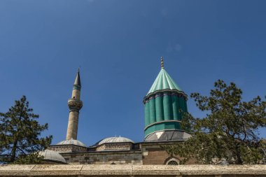 Konya,Türkiye-5 Haziran 2019.Yeşil Türbe veya Yeşil Kubbe olarak bilinen Mevlana Müzesi.Mevlana Müzesi ve Selimiye Camii Konya'da bulunmaktadır..