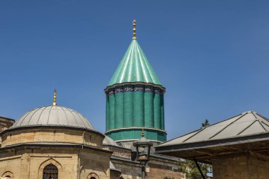 Konya,Türkiye-5 Haziran 2019.Yeşil Türbe veya Yeşil Kubbe olarak bilinen Mevlana Müzesi.Mevlana Müzesi ve Selimiye Camii Konya'da bulunmaktadır..