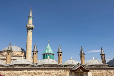 Konya,Türkiye-5 Haziran 2019.Yeşil Türbe veya Yeşil Kubbe olarak bilinen Mevlana Müzesi.Mevlana Müzesi ve Selimiye Camii Konya'da bulunmaktadır..