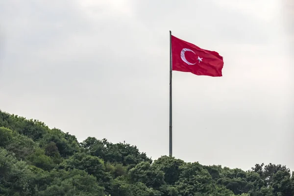 2019年5月18日 イスタンブール トルコイスタンブール ボスポラス海峡はあなたに旧市街 乙女の塔 吊り橋 ボート 都市線フェリー モスク 歴史的 — ストック写真