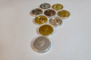 cyripto para madenciliği. fiziksel kripto para sikke yakın.