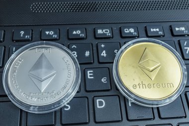 cyripto para madenciliği. fiziksel kripto para sikke yakın.