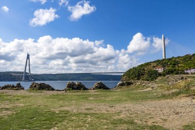 boğaz,istanbul-28 Temmuz 2019.stanbul,Boğaziçi yavuz sultan selim köprüsü ve Garipce köyü ile sizlere harika bir doğa ve şehir manzarası sunar.