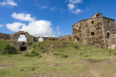 istanbul,turkey-july 28,2019.stanbul,Boğaziçi karadenize yakın Rumeli Feneri Kalesi ile size harika bir doğa ve şehir manzarası sunar.