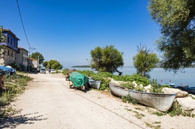 golyazi,bursa,türkiye-12 Ağustos 2019. Bursa'da Uluabat gölü kıyısındaki Gölyazı köyü. Gölyazı'dan Manzara