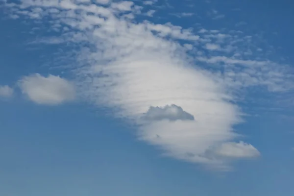 Geheimnisvolle Wolken Himmel Der Natur — Stockfoto