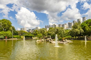 Bahçeşehir,İstanbul,türkiye-18.18.2019.Bahçeşehir Gölet ve tabiat parkı. İstanbul'un ilk ve en büyük yapay gölet.