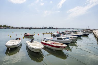 silivri,İstanbul,14 Ağustos 2019.Silivri (eski Selymbria) Türkiye'de Marmara Denizi kıyısında İstanbul ilinin bir ilçesi ve ilçesidir. deniz kenarı ve tekneler ile silivri cityscape.
