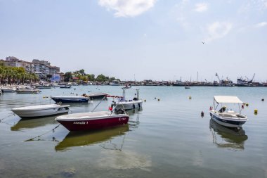 silivri,İstanbul,14 Ağustos 2019.Silivri (eski Selymbria) Türkiye'de Marmara Denizi kıyısında İstanbul ilinin bir ilçesi ve ilçesidir. deniz kenarı ve tekneler ile silivri cityscape.
