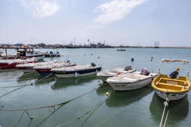 silivri,İstanbul,14 Ağustos 2019.Silivri (eski Selymbria) Türkiye'de Marmara Denizi kıyısında İstanbul ilinin bir ilçesi ve ilçesidir. deniz kenarı ve tekneler ile silivri cityscape.