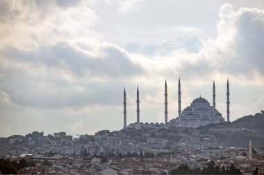 istanbul,türkiye-27 Ağustos 2019.istanbul,asya ve avrupa kıtasının ortasında rüya şehir . istanbuldan görünüm.