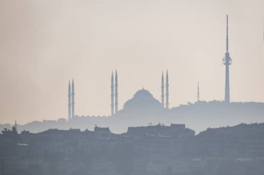 istanbul,türkiye-27 Ağustos 2019.istanbul,asya ve avrupa kıtasının ortasında rüya şehir . istanbuldan görünüm.