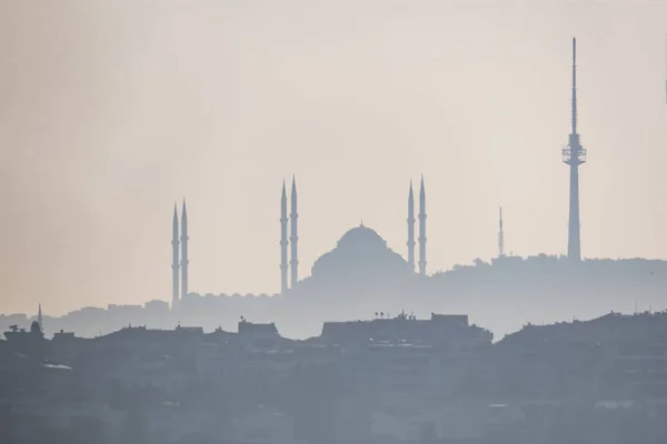 Istanbul Türkiye Ağustos 2019 Istanbul Asya Avrupa Kıtasının Ortasında Rüya — Stok fotoğraf