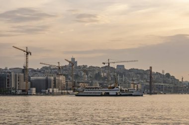 istanbul,türkiye-27 Ağustos 2019.istanbul,asya ve avrupa kıtasının ortasında rüya şehir . istanbuldan görünüm.