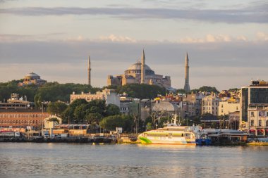 istanbul,türkiye-27 Ağustos 2019.istanbul,asya ve avrupa kıtasının ortasında rüya şehir . istanbuldan görünüm.