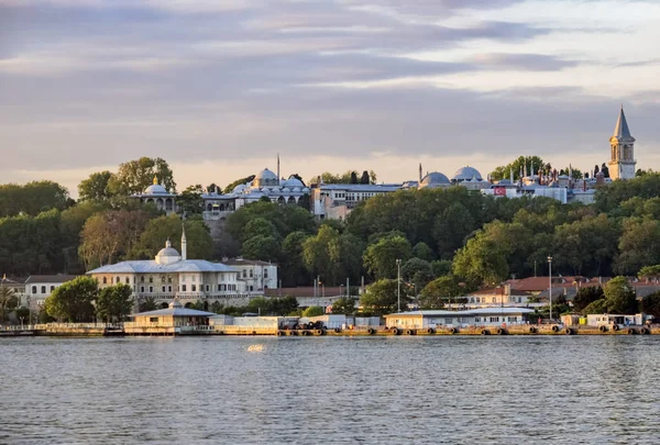 istanbul,türkiye-27 Ağustos 2019.istanbul,asya ve avrupa kıtasının ortasında rüya şehir . istanbuldan görünüm.