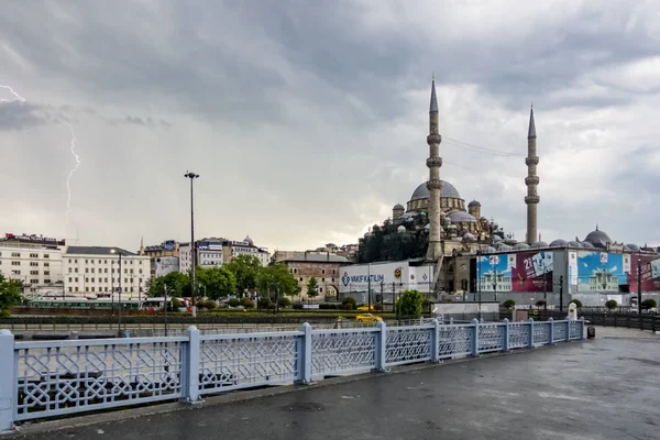 Istanbul Türkiye Ağustos 2019 Istanbul Asya Avrupa Kıtasının Ortasında Rüya — Stok fotoğraf