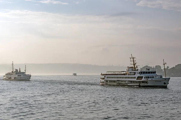 istanbul,türkiye-27 Ağustos 2019.istanbul,asya ve avrupa kıtasının ortasında rüya şehir . istanbuldan görünüm.