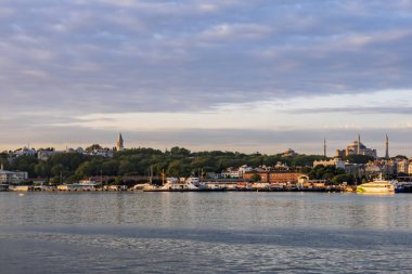 istanbul,türkiye-27 Ağustos 2019.istanbul,asya ve avrupa kıtasının ortasında rüya şehir . istanbuldan görünüm.