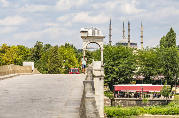 Edirne, Turkey-August 4 2019.Edirne is a gateway of Turkey opening to western world in Thrace, the first stopping for newcomers from Europe. вид с вершины горы
.