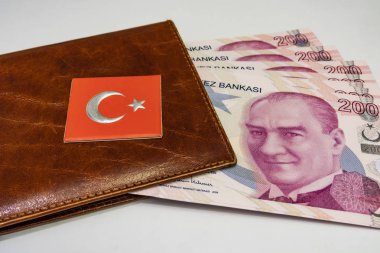 Türkiye Cumhuriyeti'nin en yüksek para lı mezhepleri. iki yüz türk lirası banknotlar kadar yakın