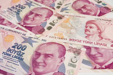 Türkiye Cumhuriyeti'nin en yüksek para lı mezhepleri. iki yüz türk lirası banknotlar kadar yakın