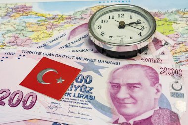 Türkiye Cumhuriyeti'nin en yüksek para lı mezhepleri. iki yüz türk lirası banknotlar kadar yakın