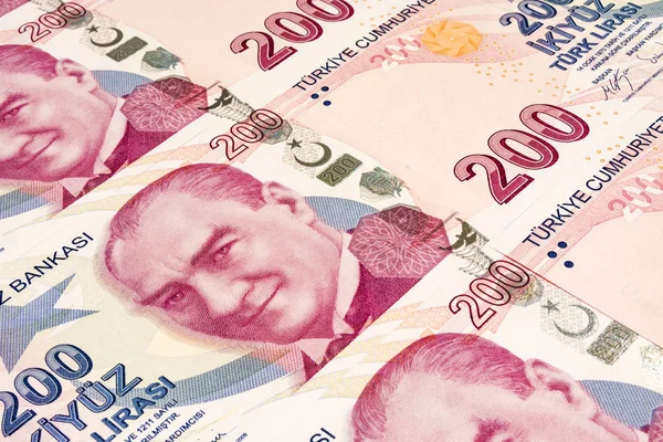 Türkiye Cumhuriyeti'nin en yüksek para lı mezhepleri. iki yüz türk lirası banknotlar kadar yakın