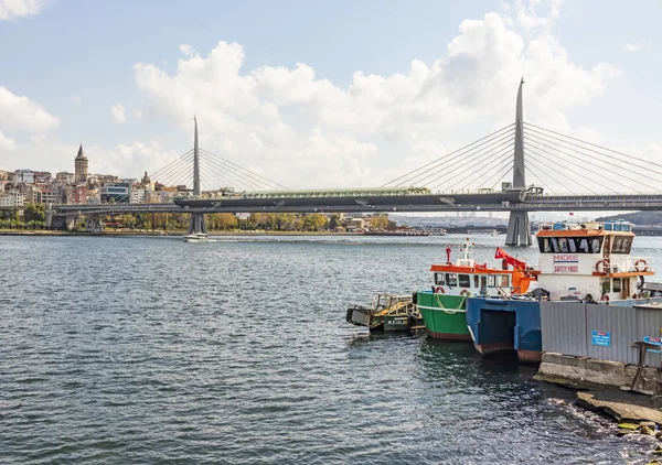 istanbul,türkiye-08 Eylül 2019.istanbul,eski şehir genel şehir manzaralı Asya ve Avrupa kıtasının ortasında rüya şehir