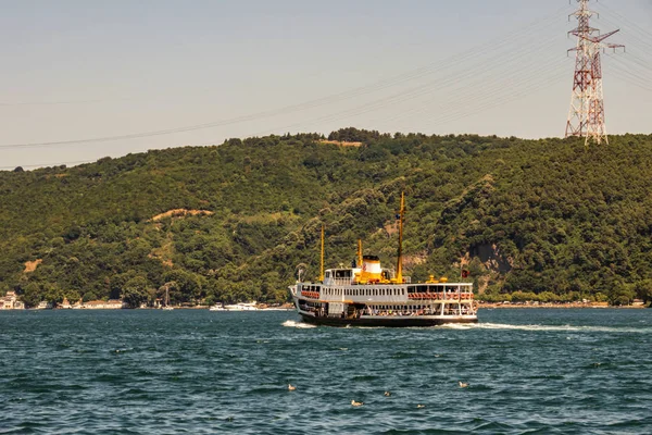 Κωνσταντινούπολη Τουρκία Ιουλίου 2019 Βόσπορο Μεταξύ Των Ασιατικών Και Ευρωπαϊκών — Φωτογραφία Αρχείου