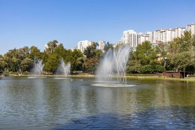 bahçeşehir,istanbul,türkiye-29 Eylül 2019. bahçeşehir gölet ve doğa parkından genel görünüm. İstanbul'un ilk ve en büyük yapay gölet.