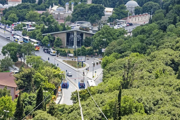 Eyup, istanbul, hindi-haziran 9.2019. Pierre Loti tepesi, Fatih 'in Eyup ilçesinde Bosthe' nin Avrupa tarafında yer almaktadır. Pierre Loti tepesinden Goldenhorn manzarası.
