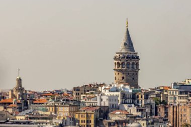 sarayburnu, istanbul, hindi-ağustos 3.2019 eski şehirle görkemli İstanbul manzarası ve yaz mevsiminde Sarayburnu 'ndaki Topkapı Sarayı' ndan tarihi binalar..