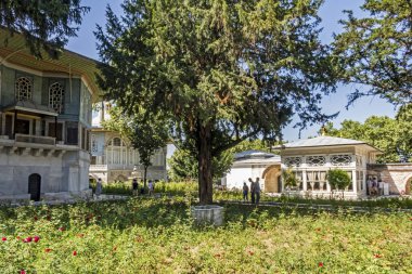 Sultanahmet, İstanbul, 3 Ağustos 2019. İstanbul 'daki Topkap Sarayı Müzesi Osmanlı İmparatorluğu' nun imparatorluk koleksiyonlarını sergiliyor. Topkapı sarayından genel görüş.