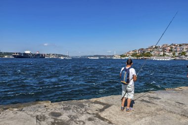 uskudar, istanbul, hindi-ağustos 10.2019.Şehir manzarası yaz mevsiminde Bosporus 'un güzelliğiyle uskudar' dan.