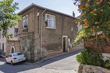 edirnekapi, istanbul, hindi-ağustos 3.2019. Edirnekapi 'nin eski ve tarihi binaları ile eski şehir ve kasaba manzarası..