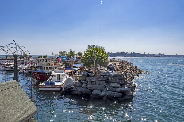 Uskudar Istanbul Kalkon Augusti 2019 Stadsutsikt Från Uskudar Med Båtar — Stockfoto
