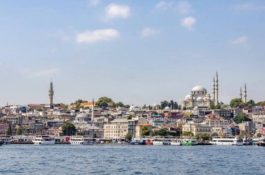 Haliç, istanbul, hindi-ağustos 14,2019. Altın Boynuz, aynı zamanda çağdaş Türkçe adıyla da bilinir, Hali büyük bir kentsel su yoludur..