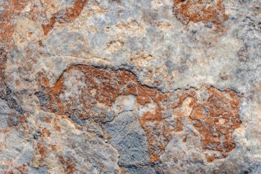 Doğadaki kaya şekillerini kapatın.