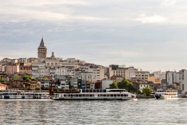 İstanbul, 26 Haziran 20.Rüya Şehri İstanbul, Asya ve Avrupa kıtaları arasında. Yaz mevsiminde İstanbul 'dan manzara ve şehir manzarası.