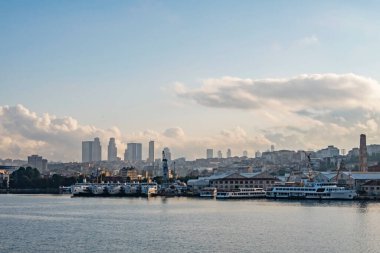 İstanbul, 26 Haziran 20.Rüya Şehri İstanbul, Asya ve Avrupa kıtaları arasında. Yaz mevsiminde İstanbul 'dan manzara ve şehir manzarası.