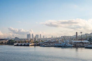 İstanbul, 26 Haziran 20.Rüya Şehri İstanbul, Asya ve Avrupa kıtaları arasında. Yaz mevsiminde İstanbul 'dan manzara ve şehir manzarası.