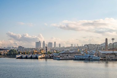 İstanbul, 26 Haziran 20.Rüya Şehri İstanbul, Asya ve Avrupa kıtaları arasında. Yaz mevsiminde İstanbul 'dan manzara ve şehir manzarası.