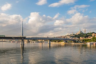 İstanbul, 26 Haziran 20.Rüya Şehri İstanbul, Asya ve Avrupa kıtaları arasında. Yaz mevsiminde İstanbul 'dan manzara ve şehir manzarası.