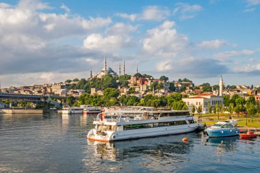İstanbul, 26 Haziran 20.Rüya Şehri İstanbul, Asya ve Avrupa kıtaları arasında. Yaz mevsiminde İstanbul 'dan manzara ve şehir manzarası.