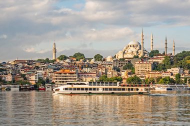 İstanbul, 26 Haziran 20.Rüya Şehri İstanbul, Asya ve Avrupa kıtaları arasında. Yaz mevsiminde İstanbul 'dan manzara ve şehir manzarası.