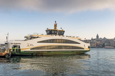 İstanbul, Hindi-Haziran 29.20.dream city istanbul, Asya ile Avrupa kıtaları arasında. Yaz sezonu ile sabah erken saatlerinde İstanbul 'dan manzara ve şehir manzarası.