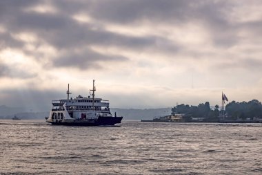 İstanbul, Hindi-Haziran 29.20.dream city istanbul, Asya ile Avrupa kıtaları arasında. Yaz sezonu ile sabah erken saatlerinde İstanbul 'dan manzara ve şehir manzarası.