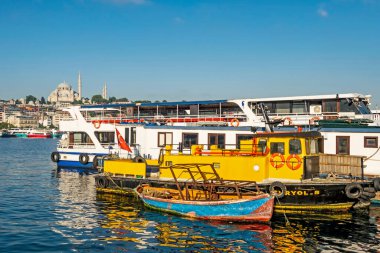 İstanbul, Hindi-Haziran 29.20.dream city istanbul, Asya ile Avrupa kıtaları arasında. Yaz sezonu ile sabah erken saatlerinde İstanbul 'dan manzara ve şehir manzarası.