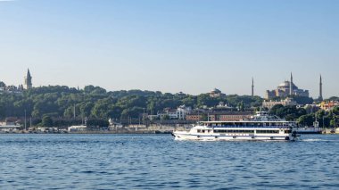 İstanbul, Hindi-Haziran 29.20.dream city istanbul, Asya ile Avrupa kıtaları arasında. Yaz sezonu ile sabah erken saatlerinde İstanbul 'dan manzara ve şehir manzarası.